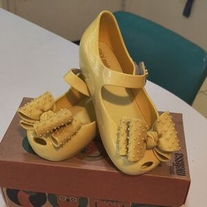 Mini Melissa Kids Dress Shoes in Sunny Yellow